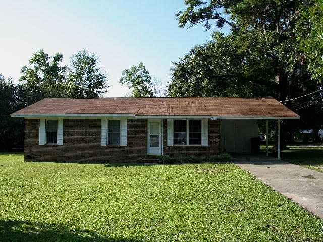 1218 Johnson Ave, Chipley, FL 32428
