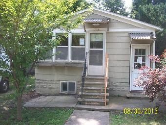 215 E Market St, Somonauk, IL 60552