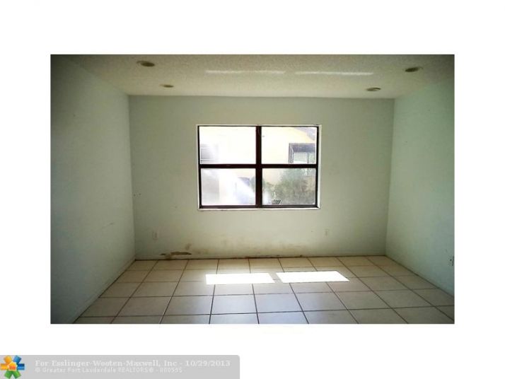 1040 SW 50TH AVE, Pompano Beach, FL 33068