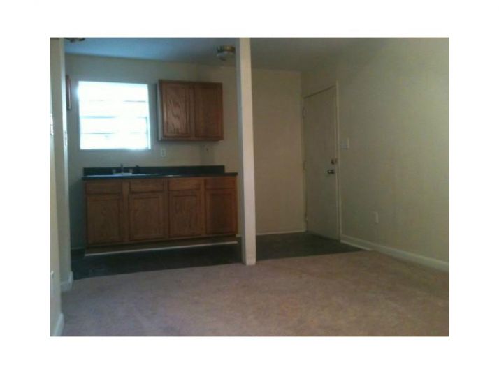 2686 Nw Rosemary, Atlanta, GA 30318