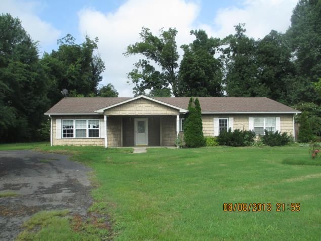 4753 Benton Rd, Paducah, KY 42003