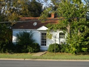 129 E Parkway Drive, Russellville, AR 72801