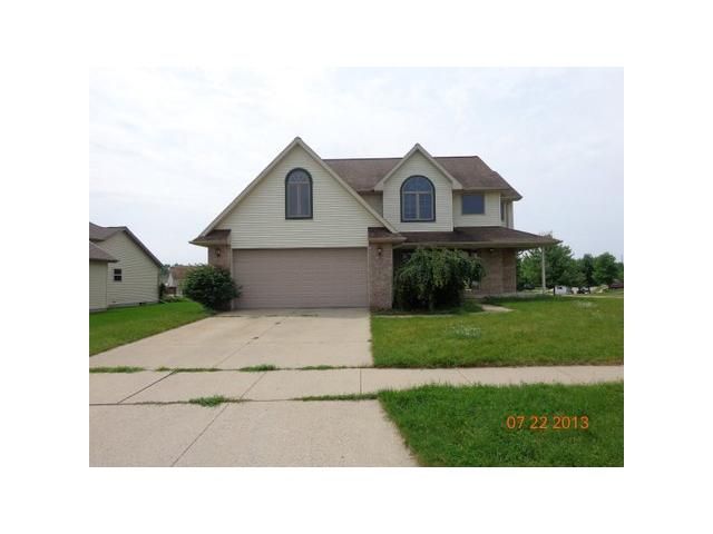 1555 Picadilly Dr, Haslett, MI 48840