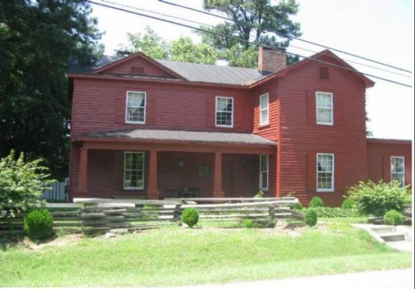 1069 golf course road, Halifax, VA 24558