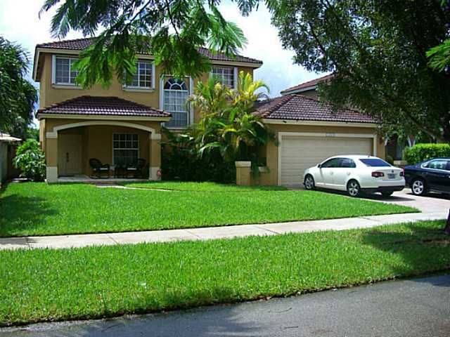 15928 SW 99 LN, Miami, FL 33196
