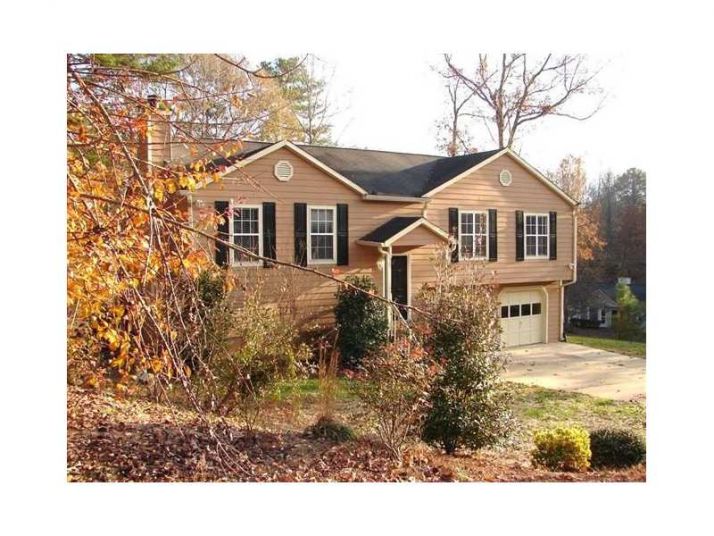424 Rockingham Lane, Woodstock, GA 30189