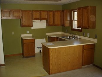 6466 Huntington Dr, Holland, MI 49423