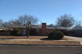 1907 S Adams Dr., Roswell, NM 88203
