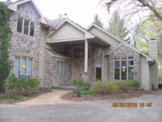 1340 W State St, Geneva, IL 60134