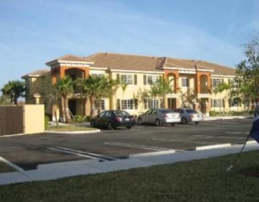 905 NE 34 AV # 102, Homestead, FL 33033