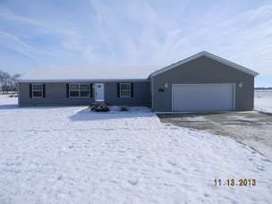 3883 S Holmesville Road, La Porte, IN 46350