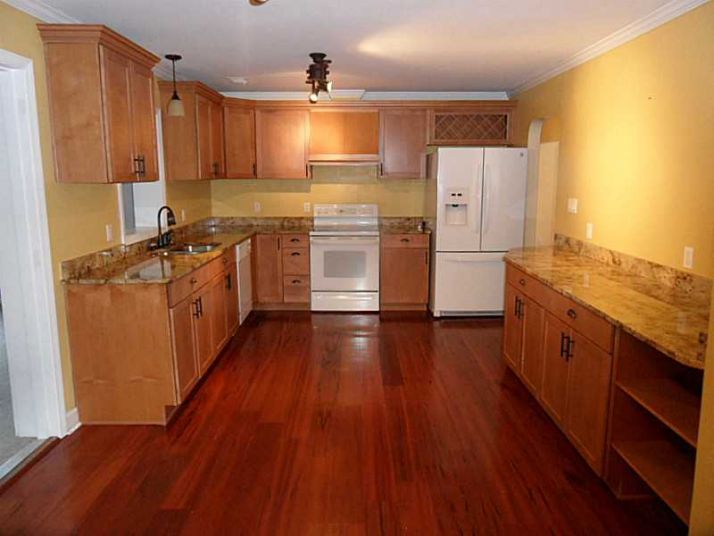 3820 W Cooper Lake Drive, Smyrna, GA 30082