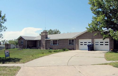 416 Powder River Avenue, Moorcroft, WY 82721