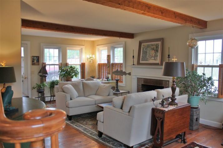 40 Fisk St, West Dennis, MA 02670