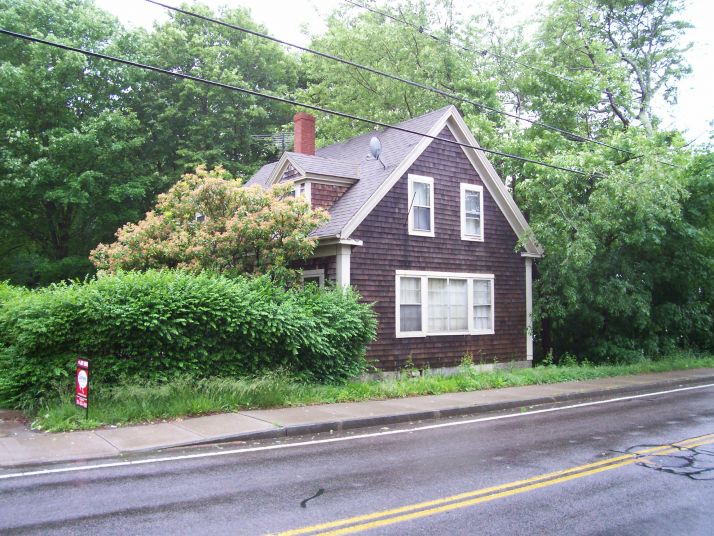 218 Ct Street, Plymouth, MA 02360