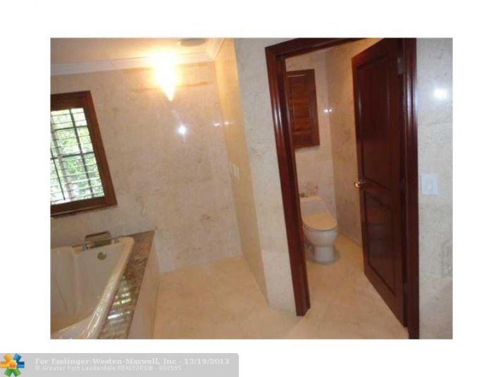 2144 QUAIL ROOST DR, Fort Lauderdale, FL 33327