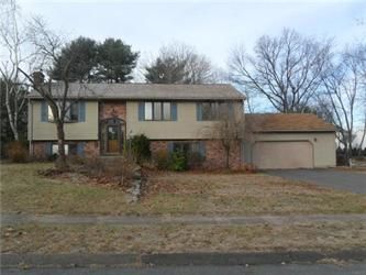 16 Stevens St, Windsor Locks, CT 06096