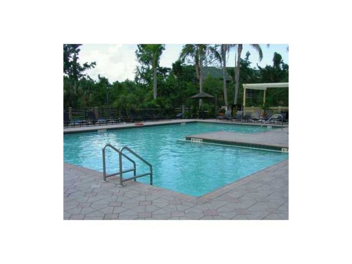 4045 W MCNAB RD APT G101, Pompano Beach, FL 33069