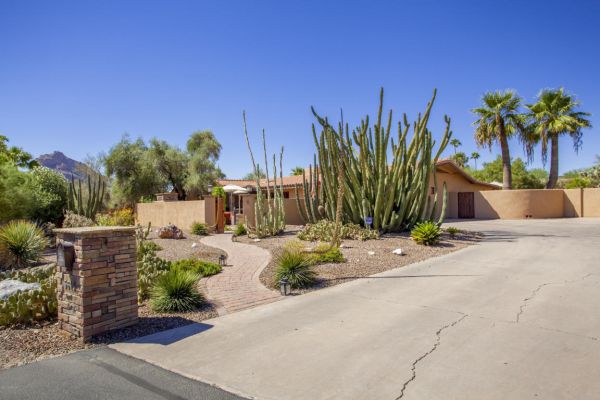 5615 E Cactus Wren Road, Paradise Valley, AZ 85253