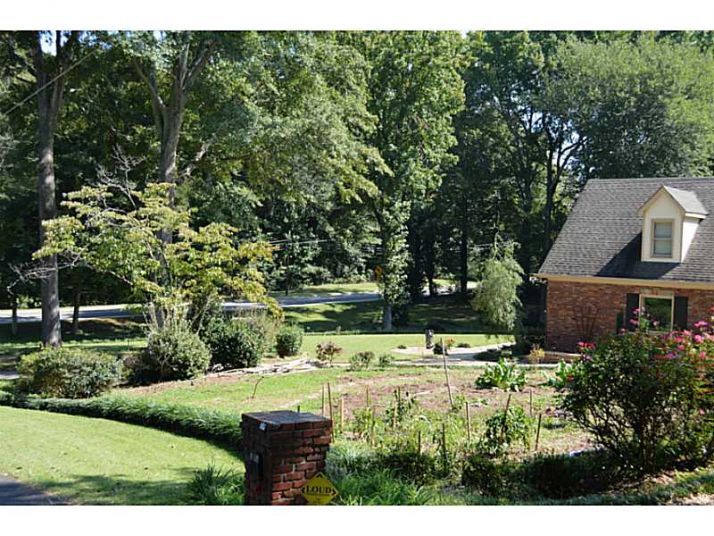 299 Saint Marys Lane Nw, Marietta, GA 30064