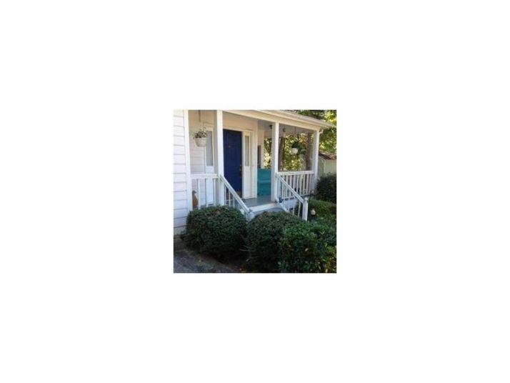 1378 Oakengate Drive, Stone Mountain, GA 30083