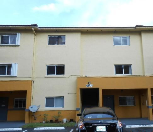 14910 SW 82ND Ter Unit 15-208, Miami, FL 33193