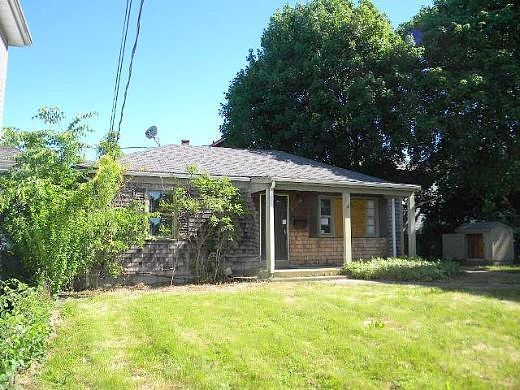 Winsor, Fairhaven, MA 02719