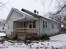 4144 Central Ave, Lake Station, IN 46405