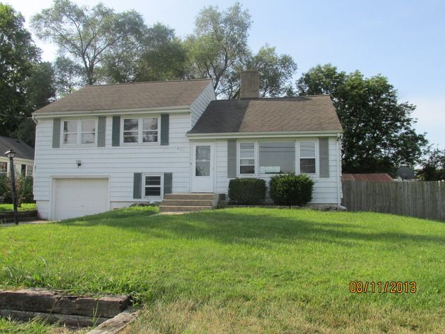 637 Gentleman Rd, Ottawa, IL 61350