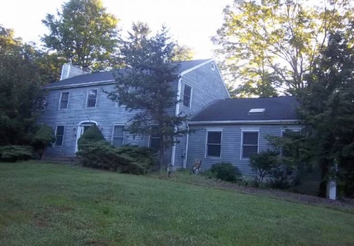 121 Dodgingtown Rd, Bethel, CT 06801