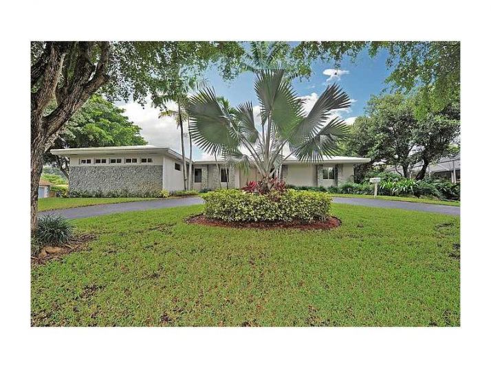 5821 SW 136 ST, Miami, FL 33156