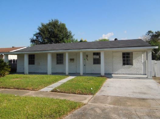 328 Rotunda Dr, Westwego, LA 70094