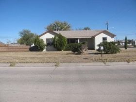 323 S 3rd St, Lovington, NM 88260