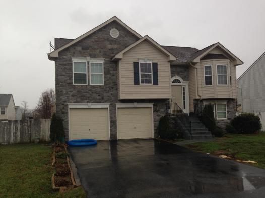 97 Charlotte Ct, Martinsburg, WV 25401