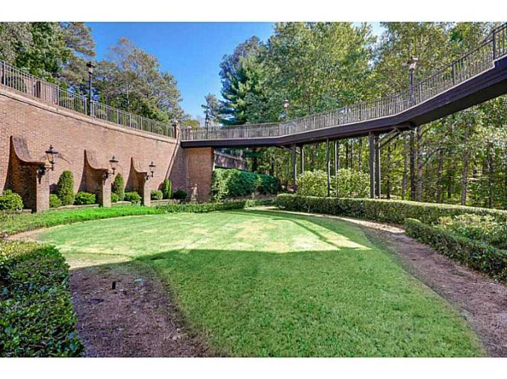 200 Cliff Overlook Ne, Atlanta, GA 30350