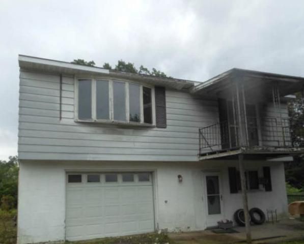117 SAINT ANNS DR, Hazleton, PA 18202