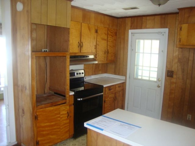 127 Pendergrass Rd, Bristol, VA 24201