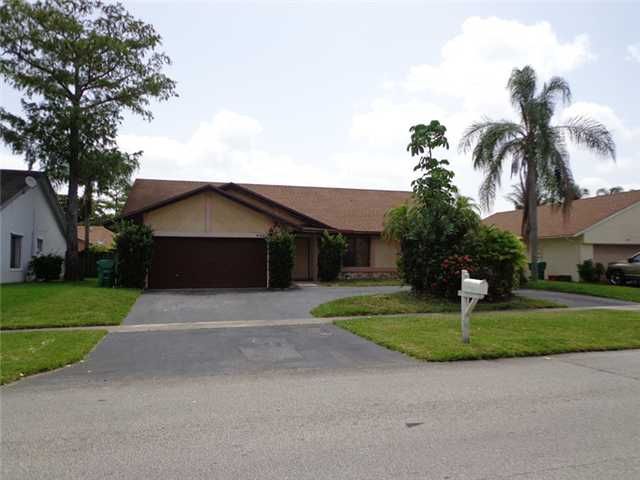 4920 NW 73RD AV, Fort Lauderdale, FL 33319