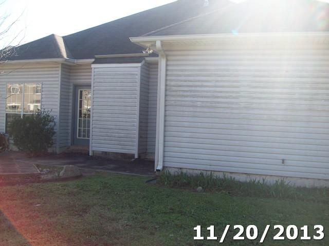 8643 Cedar Springs Cir, Leeds, AL 35094