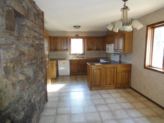 2 Stroud Cir, Bella Vista, AR 72714