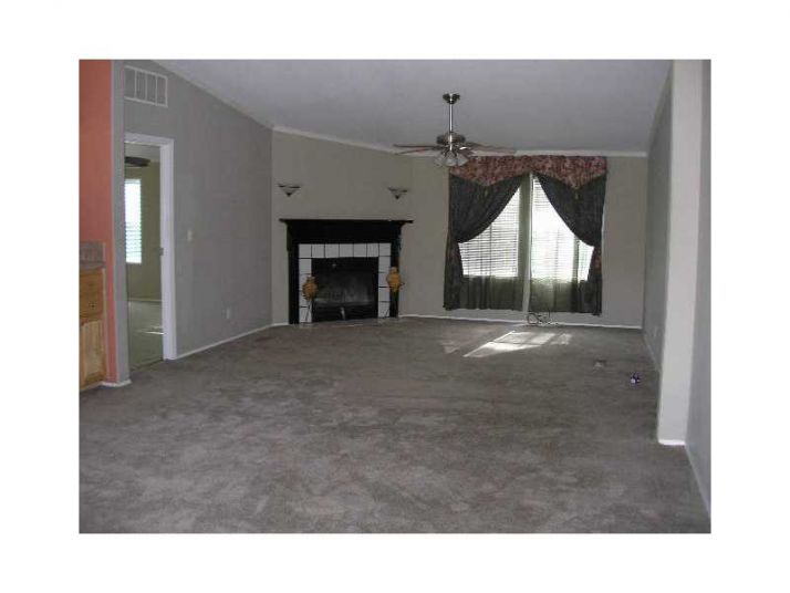 8137 LAWNWOOD, Greenwood, LA 71033