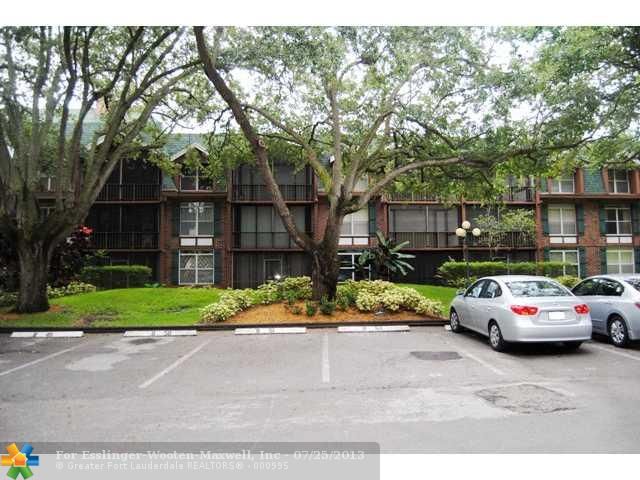 3670 INVERRARY DR # 2Z, Fort Lauderdale, FL 33319