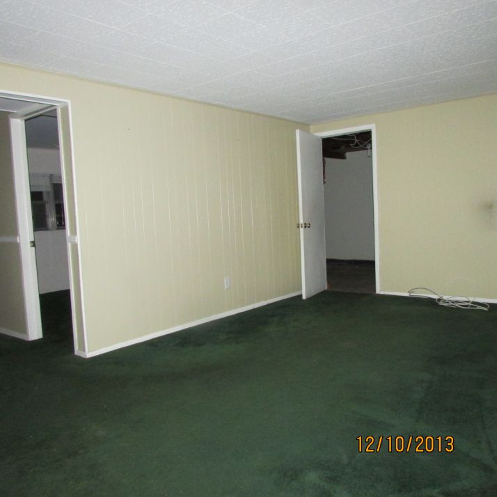 8 Michigan Ct, Jackson, NJ 08527
