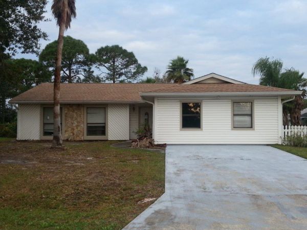 1330 Mann Ave Nw, Palm Bay, FL 32907
