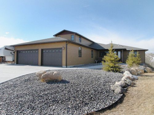 592 N Pinnacle, Buffalo, WY 82834