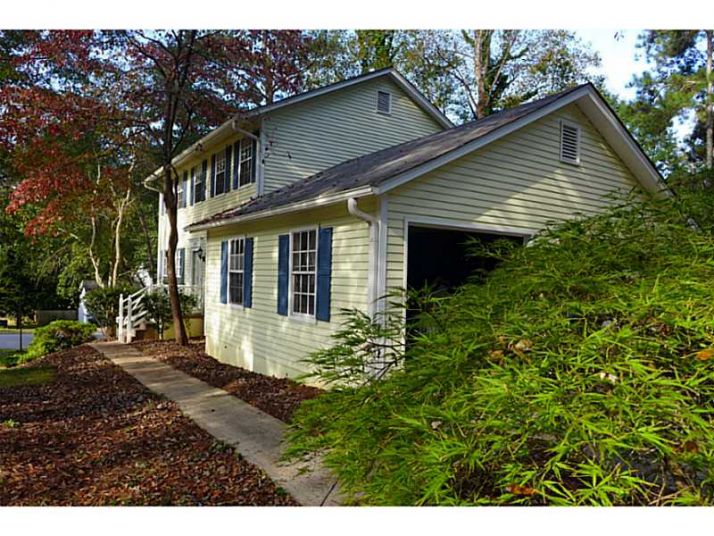 130 Laurel Mill Court, Roswell, GA 30076