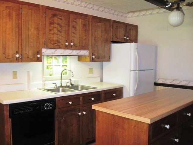 101 GEORGE THOMAS, Kuttawa, KY 42055