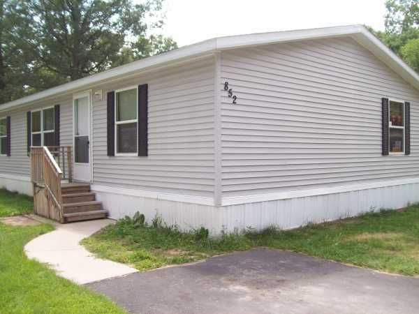 852 Glenview Lane, Traverse City, MI 49686