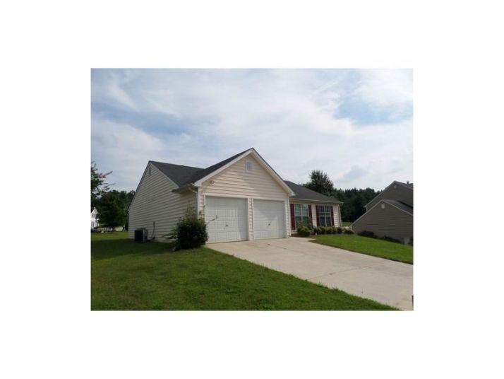 3830 Cedar Trace Court, Ellenwood, GA 30294