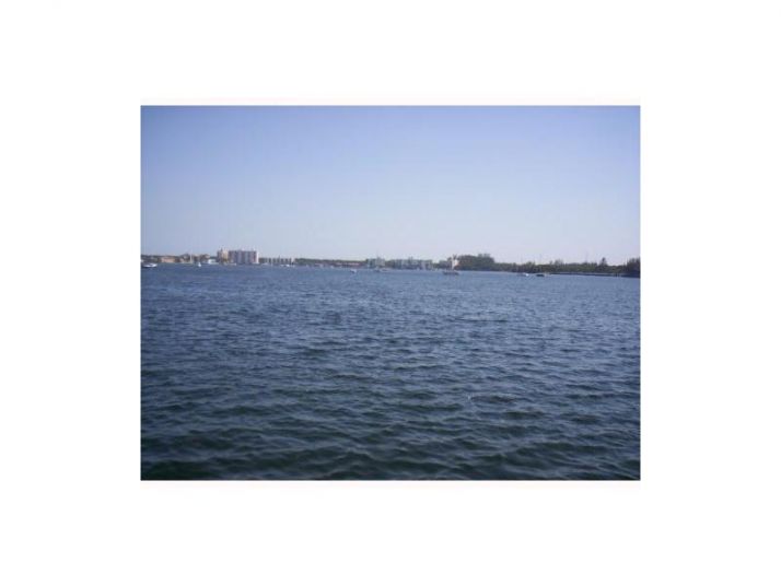 3020 MARCOS DR # S-312, North Miami Beach, FL 33160